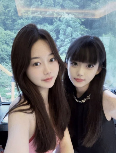 南京视觉艺术职业学院许雅菲黑历史被挖出被富哥调教成性奴 卑贱口穴伺候肉棒 为了金钱践踏肉体！